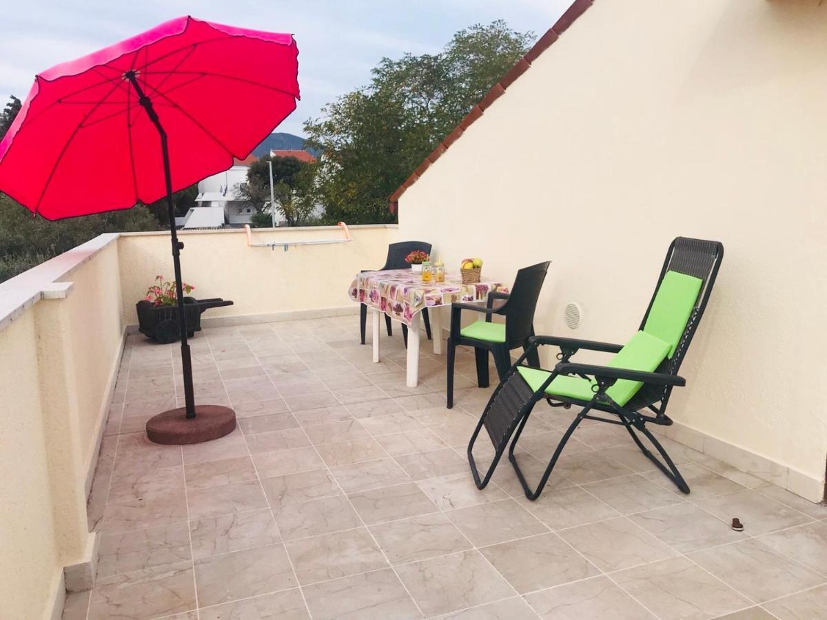 Apartmani Luiza Cres Exterior foto